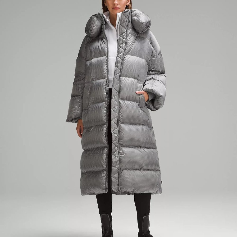 Lululemon Puffer Jacket Size 14. Silver brand new with tags!